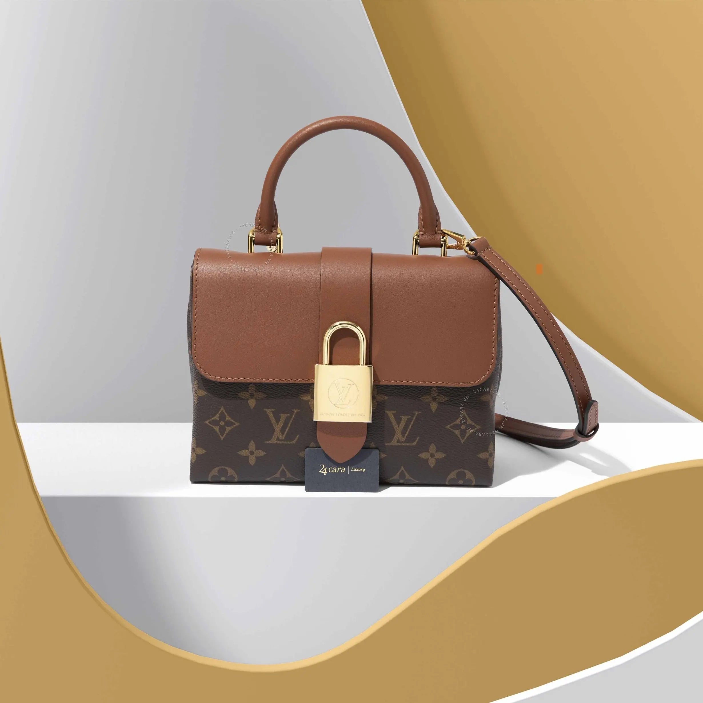 Louis Vuitton   Locky BB premium Leather bag M44654