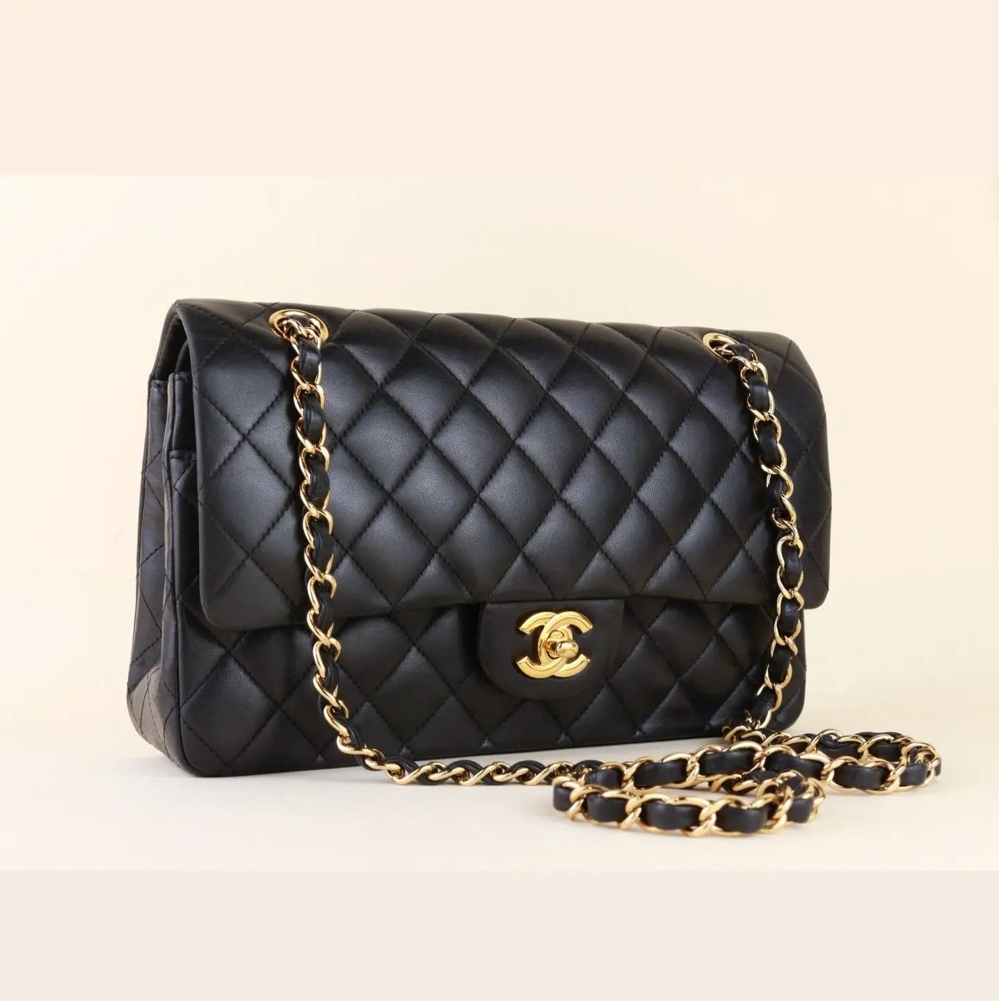 Chanel Orignal Classic Medium Black lambskin leather with Gold hardware 4485