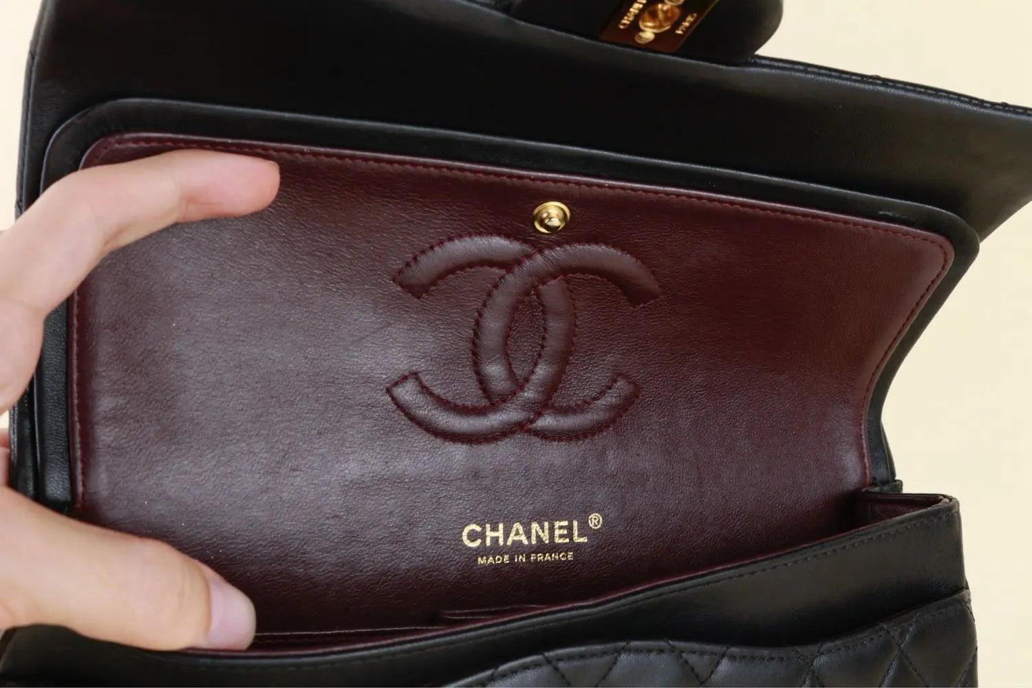 Chanel Orignal Classic Medium Black lambskin leather with Gold hardware 4485